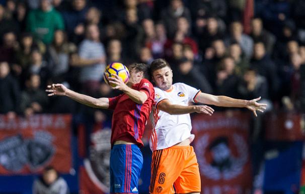Parejo falla un penalti y permite que Osasuna empate al Valencia en el añadido (3-3)