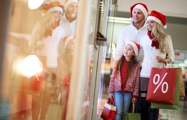Los comerciantes cántabros esperan una "buena" campaña de Navidad porque confianza y ventas han mejorado