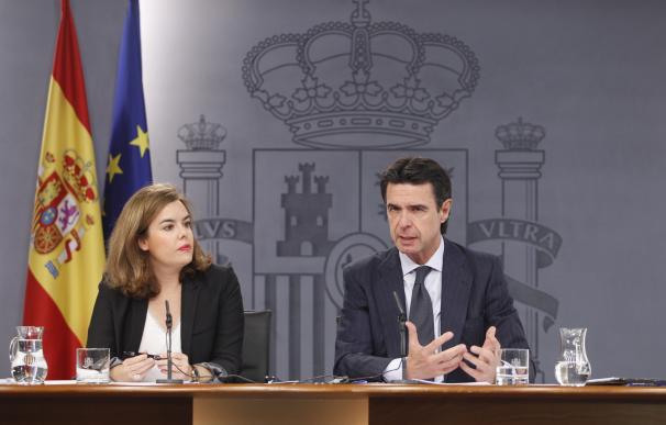 El Gobierno confirma al PSOE que Soria puede cobrar pensión de exministro porque no tiene "otro trabajo remunerado"