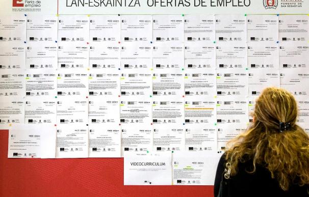 Navarra y Madrid, las comunidades donde los parados tienen más fácil encontrar trabajo