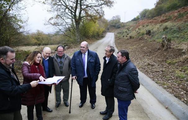 Medio Rural financia la nueva pista de acceso a Lombraña con 54.000 euros