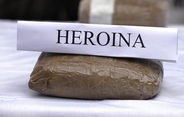 Encuentran 35 kilos de heroína en sistema hidráulico de frenos de un camión