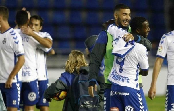 (Crónica) El Tenerife se mete en la lucha por el ascenso y el Oviedo echa al Valladolid de 'play-off'