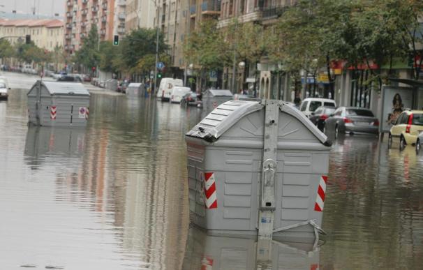 Una tromba de agua inunda calles del centro y de un barrio de Salamanca