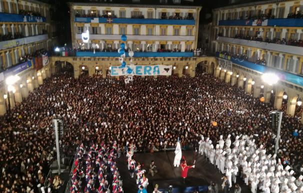 Unas 25.000 donostiarras participaron en la fiesta "vibrante" del Día de San Sebastián