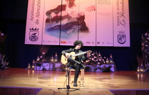 Seis guitarristas participan este sábado en la final del Certamen de Guitarra 'Andrés Segovia' de La Herradura