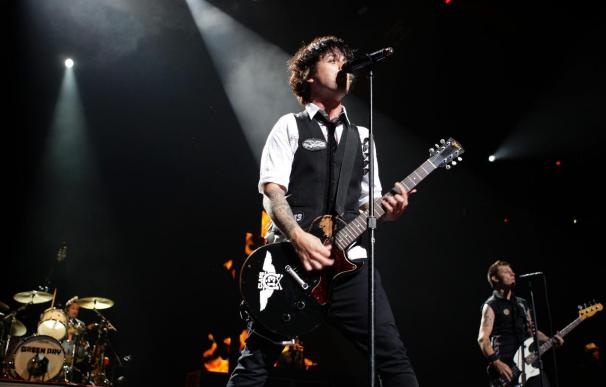 Green Day arrasa en Madrid con una tormenta de punk rock