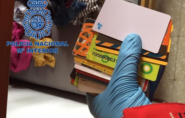 La Policía desarticula una organización que estafó 1,5 millones de euros mediante tarjetas clonadas