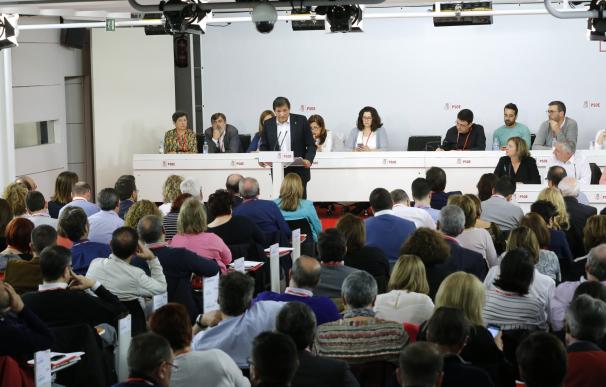 El PSOE fija el censo provisional para las primarias en 177.902 militantes, unos 20.000 menos que en 2014
