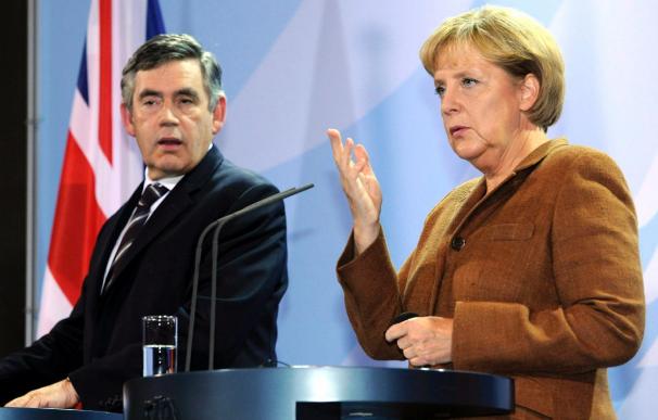 Merkel y Brown reclaman una conferencia sobre el futuro de Afganistán este año