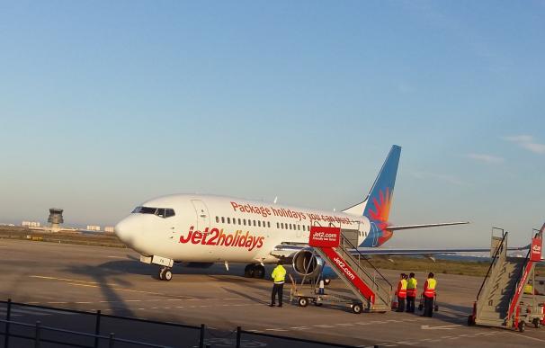El Aeropuerto de San Javier retoma los lunes y los viernes la conexión con Edimburgo