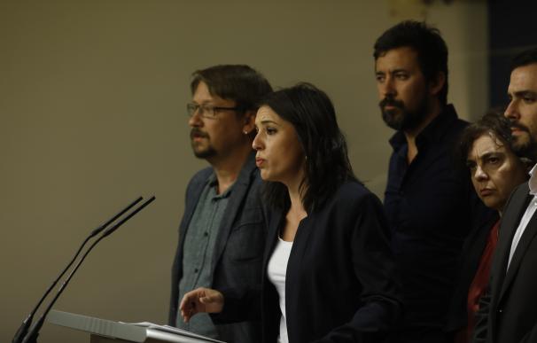 Podemos desoye el 'no' de PSOE y Cs a su moción de censura contra Rajoy y les insta a recapacitar por "coherencia"