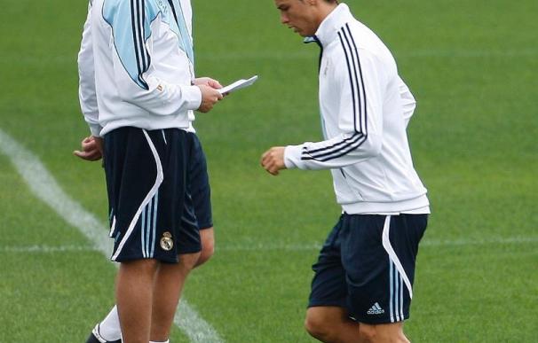 Ronaldo asegura que "Kaká lo está haciendo de maravilla en el Madrid"