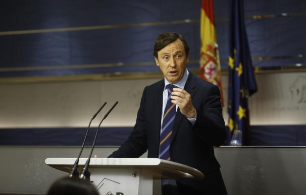 El PP dice que Podemos hace el "ridículo" con la moción de censura contra Rajoy: "España no está para charlotadas"