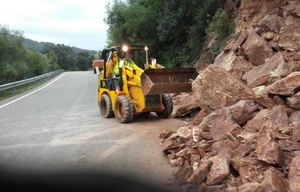 La Diputación de Málaga actúa en una treintena de carreteras de la provincia por el temporal
