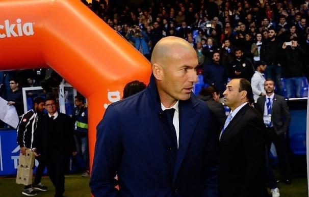 Zidane: "Isco lo demuestra en el campo, ha hecho un partido tremendo"