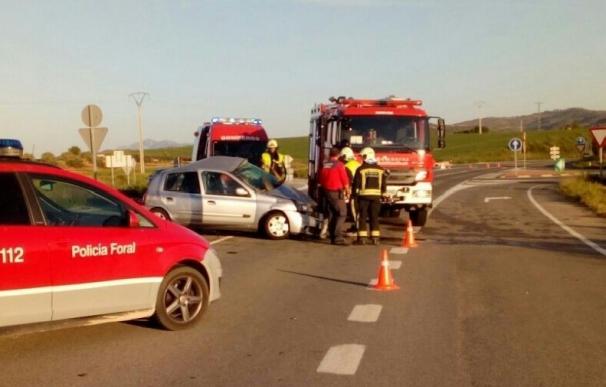 Muere la conductora de un vehículo que colisionó con un camión en Allo (Navarra)