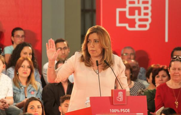 Susana Díaz pide a "la familia" del PSOE "quererse, respetarse" y "hablar bien del partido y de todos"