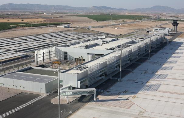 Comunidad abre el proceso para licitar la gestión del aeropuerto de Corvera y el concurso público
