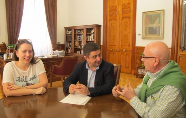 Reyes destaca el papel de la Asociación Hijos de Jaén en Barakaldo como "embajadora" de la provincia
