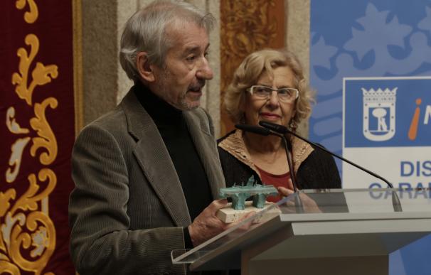 Carmena entrega a José Sacristán el premio Puerta de Toledo por su trayectoria: "Eres uno de los nuestros"