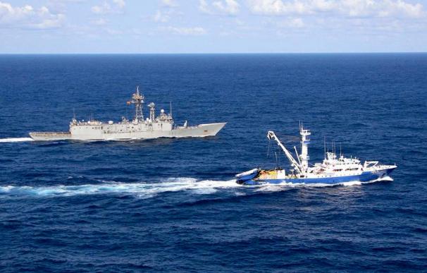 Los atuneros piden militares en sus buques para repeler los ataques piratas