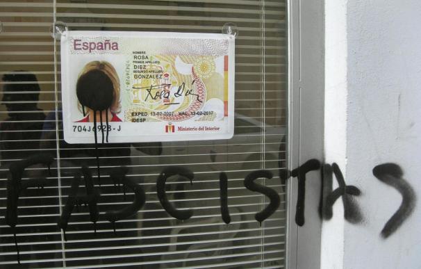 Denuncian pintadas insultantes contra UPYD y Rosa Díez en la sede de Badajoz