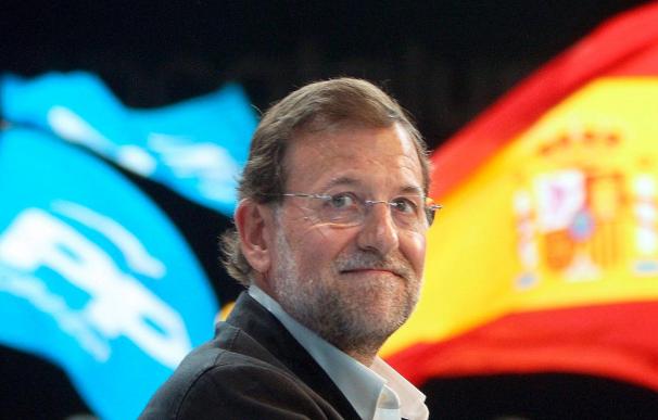 Rajoy dice que no le importaría que le bajaran el sueldo por la crisis
