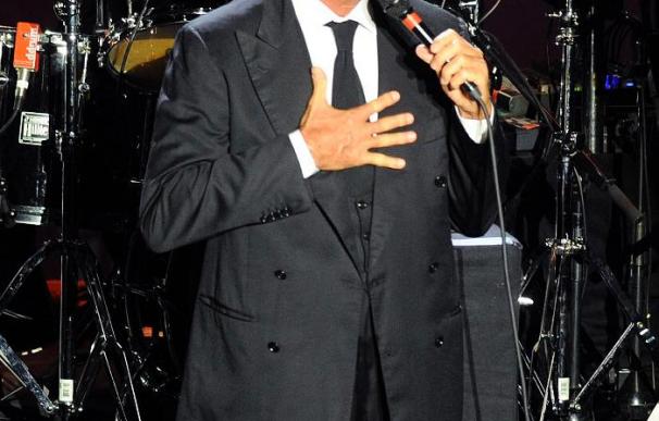 Julio Iglesias aplaude el megaconcierto en Cuba y dice que cantaría allí si le invitan