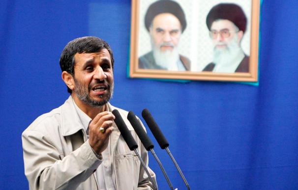 Ahmadineyad advierte a cualquier potencia de atreverse a pensar invadir Irán