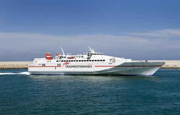Trasmediterránea inicia la conexión Gandia-Ibiza en dos horas con un buque de alta velocidad