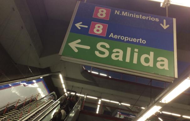Madrid reabre hoy la línea de Metro que va al aeropuerto, una semana antes de lo previsto