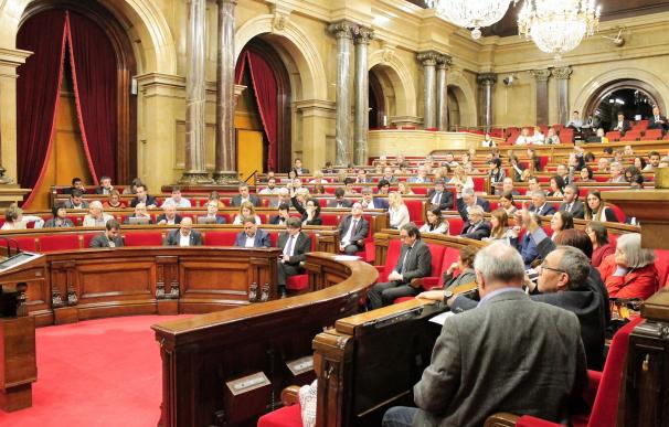 El Parlamento catalán admite a trámite la reforma de su reglamento para agilizar la independencia