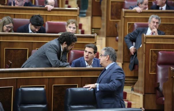 Ciudadanos cuestiona a Zoido y pide que explique en el Congreso la reunión de su 'número dos' con el hermano de González