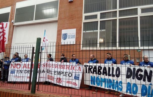 Segur Ibérica comunica a los trabajadores de A Coruña que abonará las 50 nóminas que adeuda entre este lunes y el martes