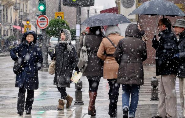 Protección Civil alerta por nieve en Madrid, Aragón, Murcia, Extremadura y Comunidad Valenciana