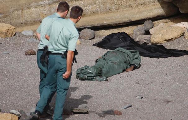 Hallan el cadáver de un inmigrante subsahariano en una playa de Ceuta