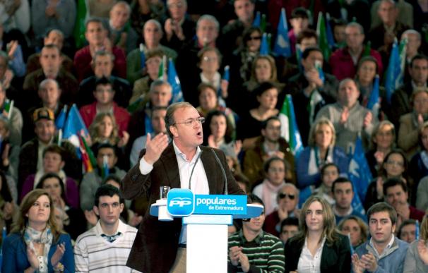 El PP ganaría las elecciones autonómicas en Extremadura por mayoría absoluta
