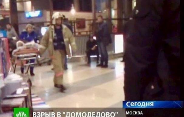 Al menos 35 muertos en un atentado terrorista en el aeropuerto Domodédovo de Moscú