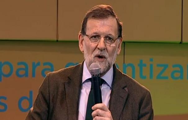 Rajoy evita hablar de Bárcenas y se reserva su respuesta sobre la corrupción para la clausura de la Convención Nacional