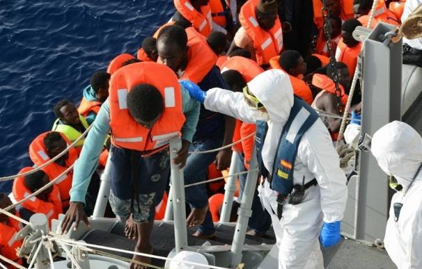 Red de Ayuda al Refugiado pide al Defensor del Pueblo investigar la actuación española con el bebé de la fragata Navarra