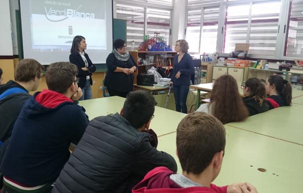 Diputación y Verdiblanca llevan a institutos de la provincia su proyecto sobre concienciación en las aulas