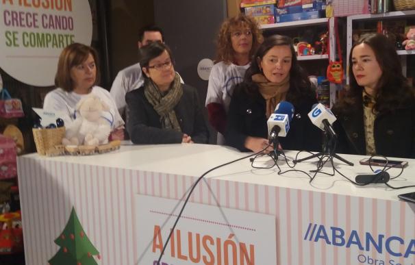 Abanca entrega a Cáritas más de 4.300 juguetes recogidos durante su campaña solidaria
