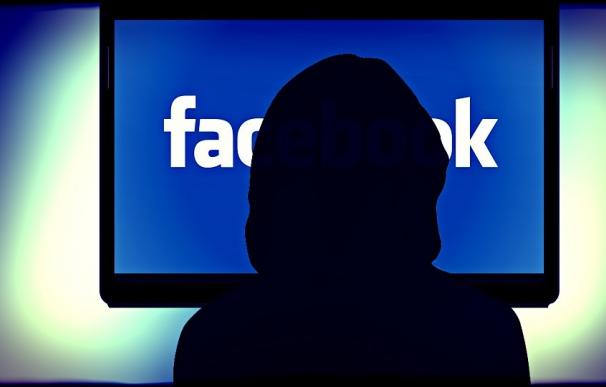 Facebook observa comportamientos extraños para eliminar cuentas falsas