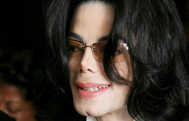 Habrá juicio contra el médico Conrad Murray por la muerte de Michael Jackson
