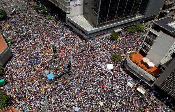 Miles de venezolanos han vuelto a salir a las calles.