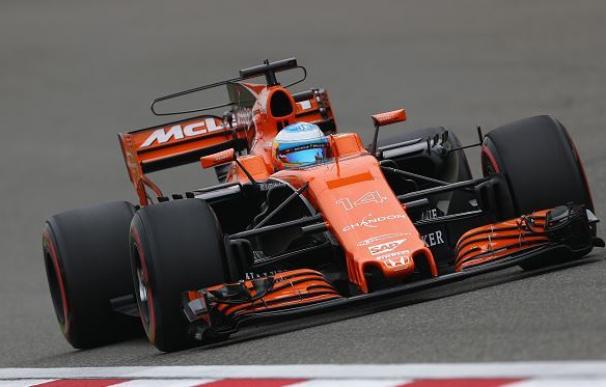 Fernando Alonso en el circuito de China.