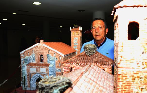 El Círculo Cultural de Mojados (Valladolid) acoge una exposición de maquetas sobre edificios del municipio