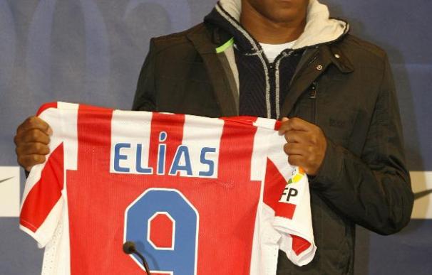 El Atlético presenta a Elías como un jugador "fuerte, potente y con calidad"