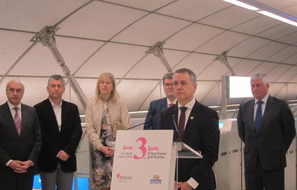Urkullu recuerda "el sufrimiento" de las víctimas de quienes "utilizaron el nombre de Euskadi"